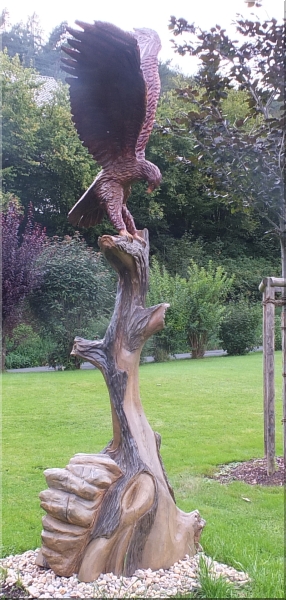  eagle steinadler  motors�genkunst kettens�ge schnitzen jochen adam holzwerker