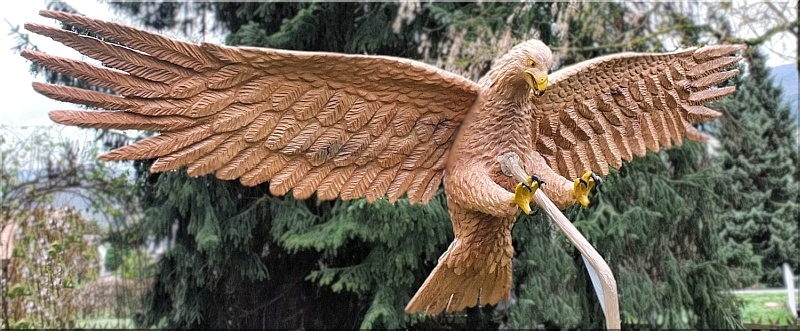 steinadler adler eagle  motors�ge kettens�ge schnitzen jochen adam holzwerker