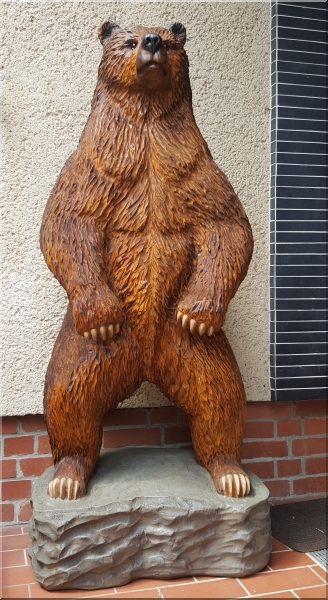 b�r grizzly braunb�r b�r grizzly braunb�r holzwerker jochen adam schnitzen kettens�ge motors�ge