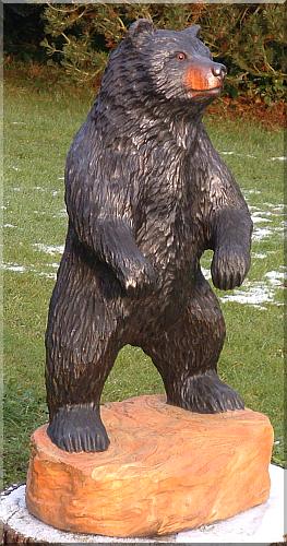 B�r holzwerker jochen Adam schnitzen mit der motors�ge