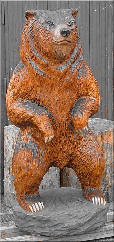 B�r holzwerker jochen Adam schnitzen mit der motors�ge