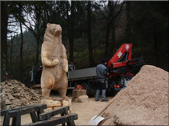 grizzly b�r holzwerker jochen adam schnitzen mit der motors�ge