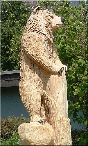  b�r holzwerker jochen adam schnitzen mit der motors�ge