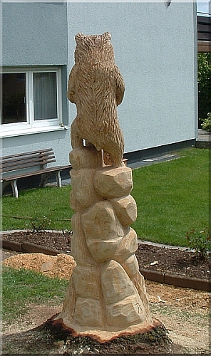  b�r holzwerker jochen adam schnitzen mit der motors�ge