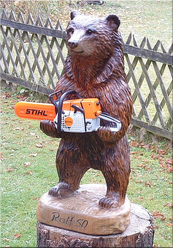 grizzly  b�r holzwerker jochen adam schnitzen mit der motors�ge