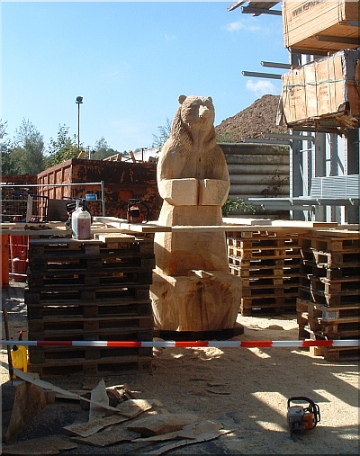 gro�er b�r jochen adam holzwerker motors�ge