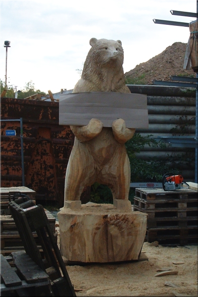 gro�er b�r jochen adam holzwerker motors�ge