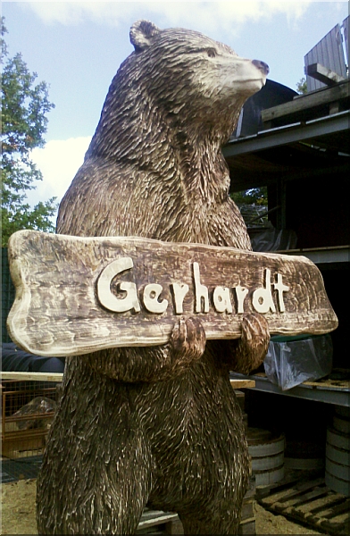 gro�er b�r jochen adam holzwerker motors�ge