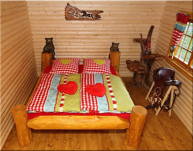 bett  b�r holzwerker jochen adam schnitzen mit der motors�ge