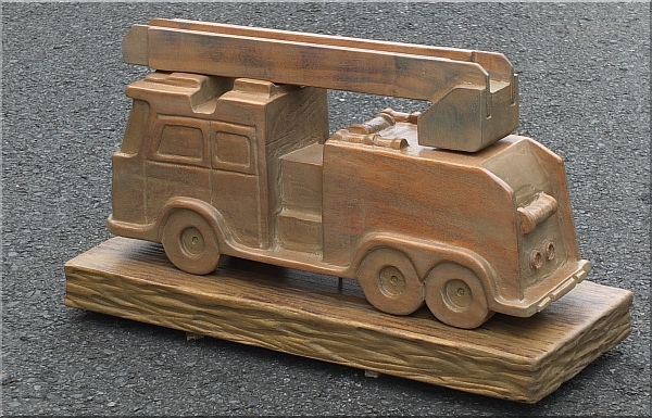 feuerwehr auto mtors�ge holz schnitzen 