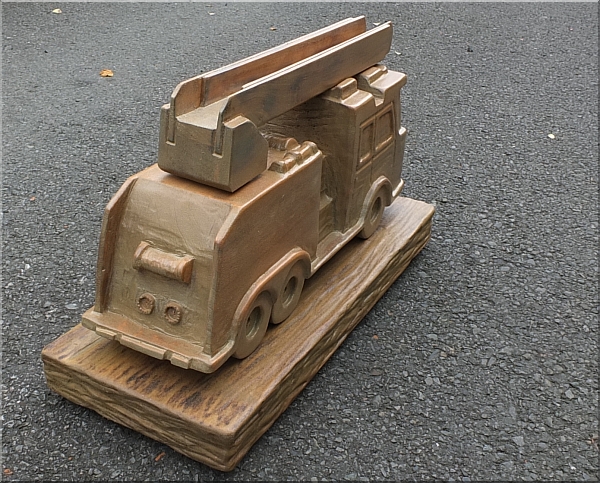 feuerwehrauto feuerwehr auto mtors�ge holz schnitzen 