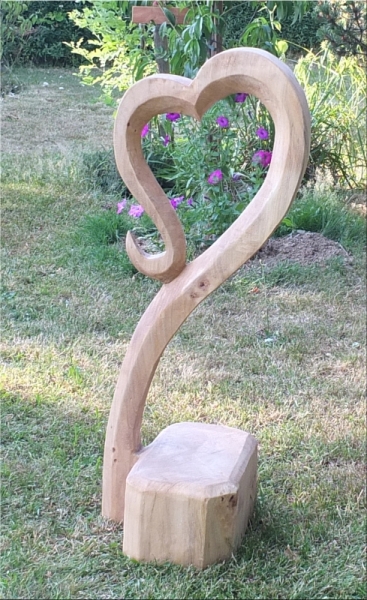 Herz holz Motors�ge kettens�ge schnitzen chainsaw carving holzwerker 