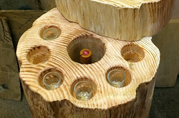 bar  schnapsbar holz schnitzen motors�ge kettens�ge kunst  holzwerker m�bel 