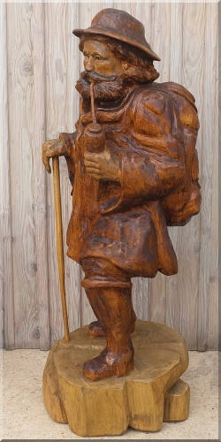 wanderer mann geschhnitzt holz schnitzen motors�ge kettens�ge holzwerker