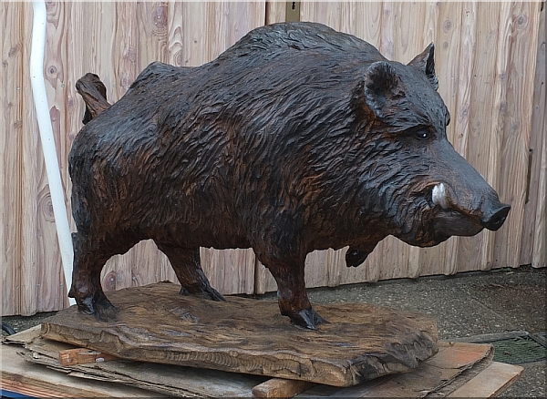 wildschwein keiler holz schnitzen motors�ge kettens�ge garten kaufen wildschein