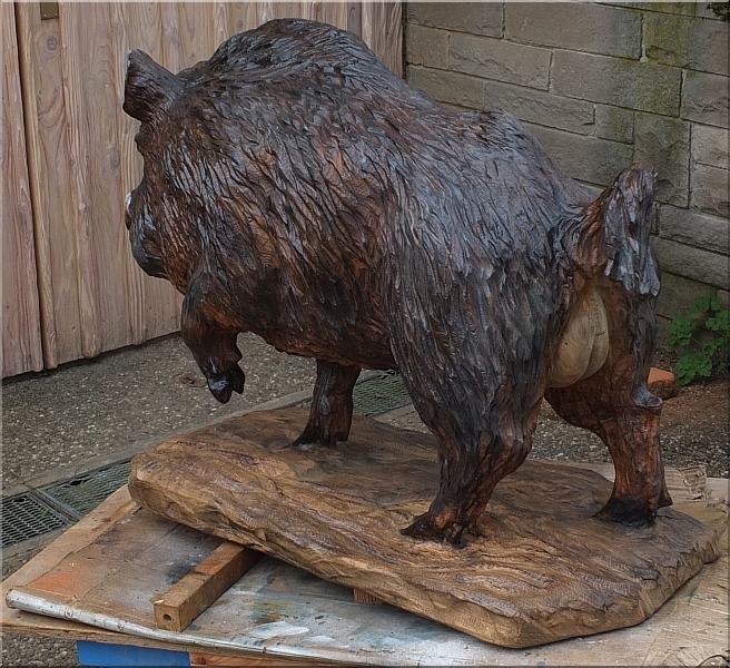 wildschwein keiler holz schnitzen motors�ge kettens�ge garten kaufen wildschein